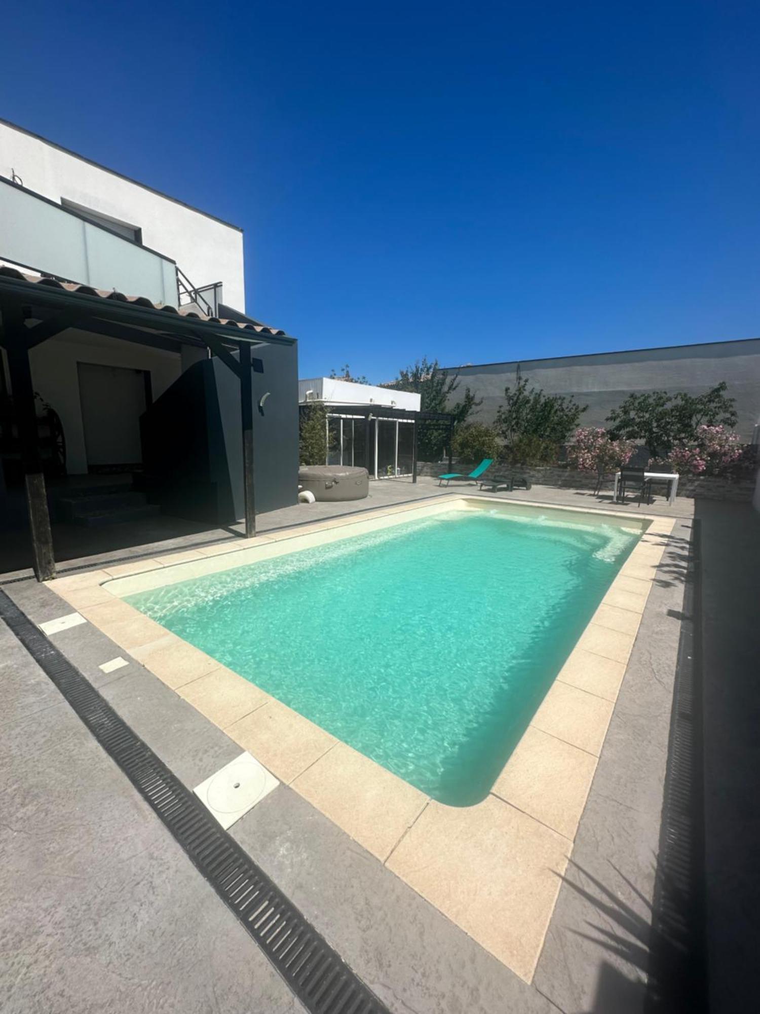 Superbe Appartement Avec Piscine Et Spa Privatif Вільнев-ле-Безьє Екстер'єр фото